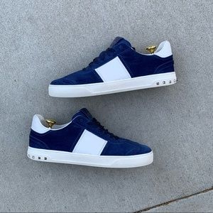Valentino men’s blue suede Flycrew sneakers, size 41